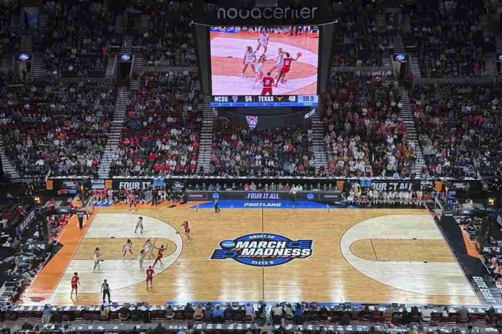 1715251151 Ncaa Three Point Lines E1711965174637.jpg