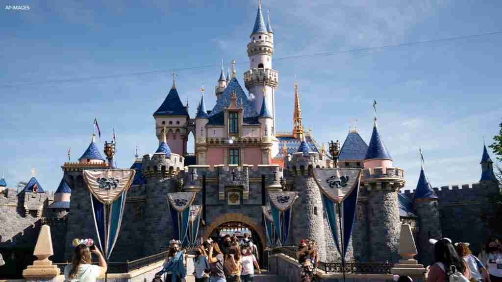 14927535 Disneyland Generic Ap Tn Img.jpg