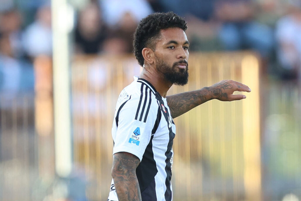 Douglas luiz juventus.jpg