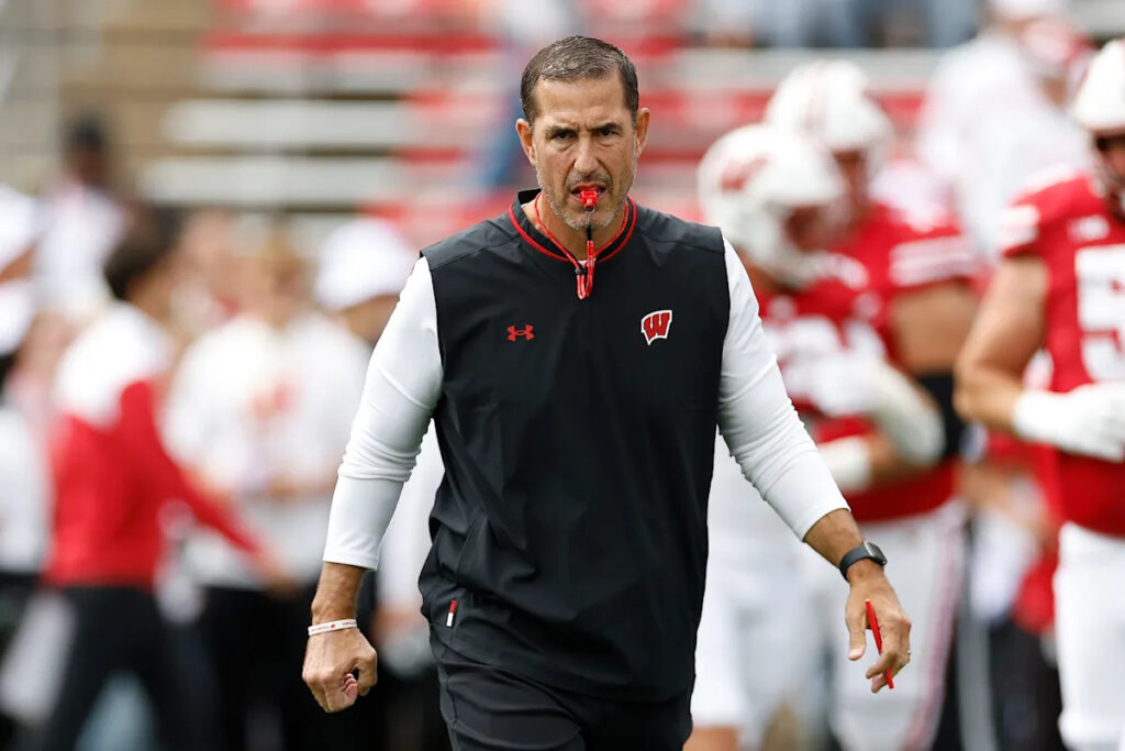 The badgers fall at 0-7 against opponents classified under Luke Fickell 0aa400ff89683df43eca6c362ebfa821.jpeg