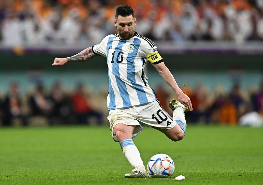 Lionel messi argentina netherlands world cup qatar 2022.jpg
