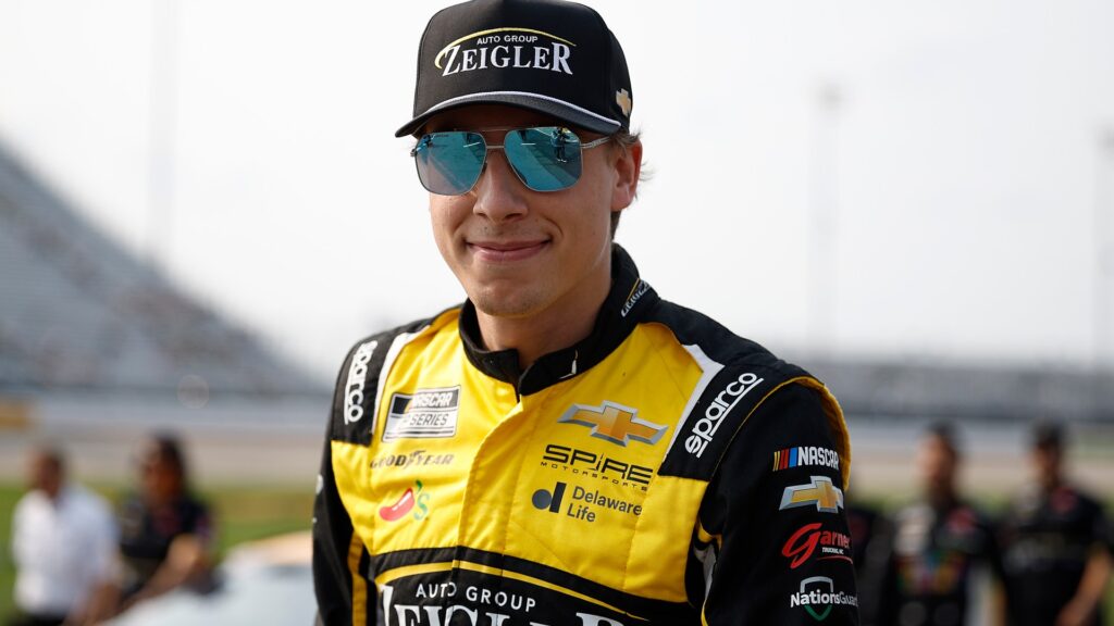 The Nascar driver is obliged to issue creeping apology and has made a major punishment for the controversial remarks Carson hocevar driver 77 zeigler 999560903.jpg