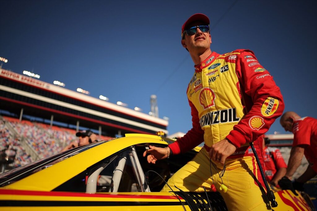 Joey logano team penske ford.jpg