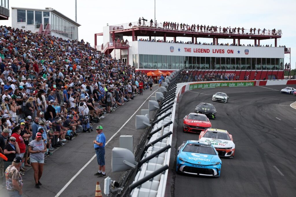 Bubba wallace 23xi racing toyo.jpg