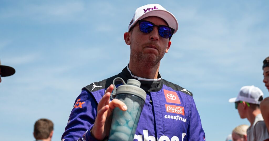 Denny hamlin shuts down shill argument surrounding nascar fans made that abundantly clear.jpg