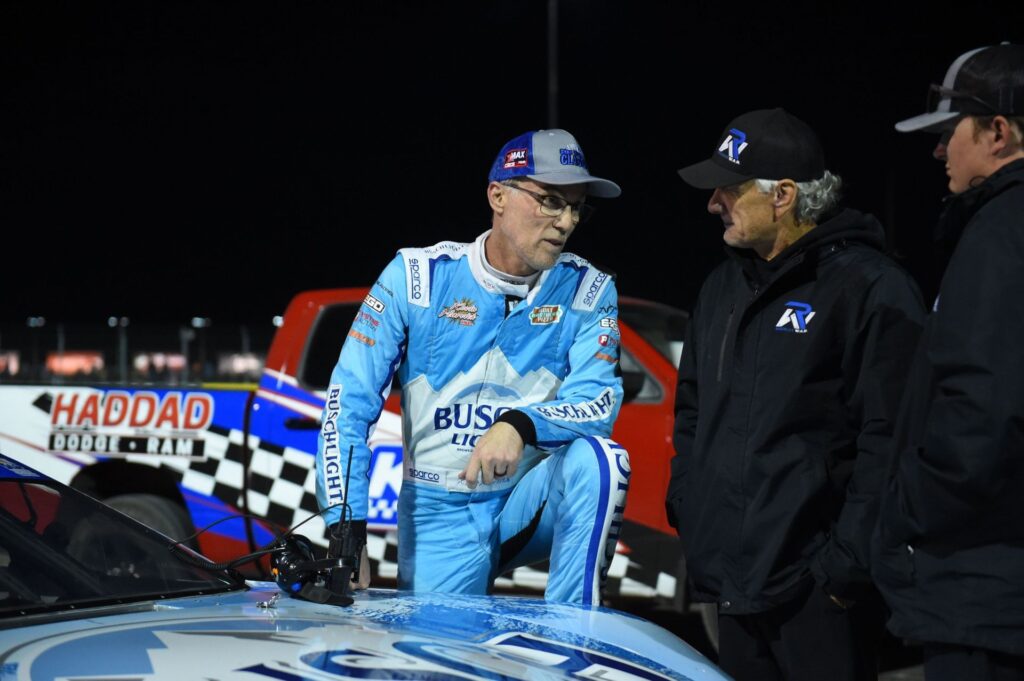 When Kevin Harvick highlighted the “wide range” of topics that NASCAR drivers engage in before a race 09b96 17451924788658 1920.jpg