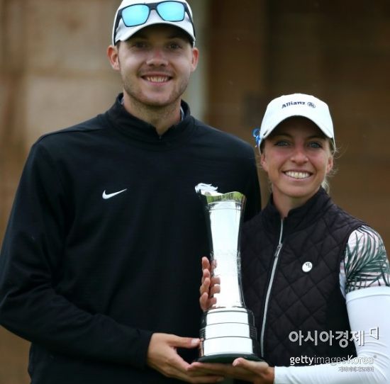 (Golf topic) ‘Major Queen’ Popov “Boyfriend turns into a caddy~” 2021031116103827083 1615446638.jpg