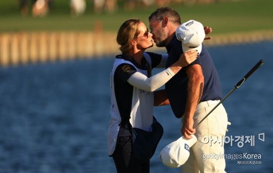 (Golf topic) Westwood “relaunched”: “My special helper is my girlfriend”… “Masters with my son” 2021031606545332599 1615845293.jpg