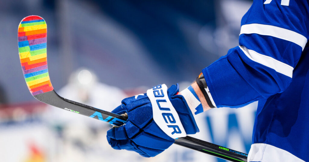 231010 nhl pride tape al 1204 f0dde0.jpg