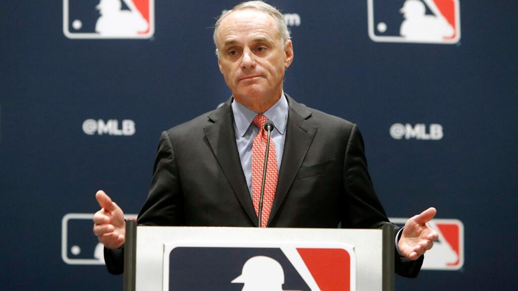 MLB seeks to resolve power outage issue that frustrates fans: report Rob Manfred.jpg