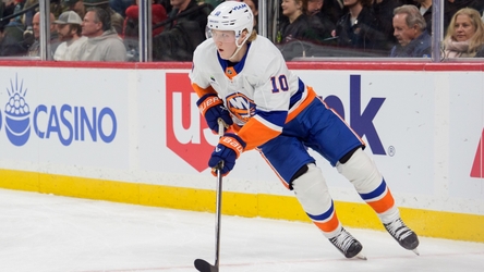 Simon Holmstrom’s game-winning overtime goal gives Islanders 4-3 win over Wild 232cbc272e45560f70adb5db687ec3b8.jpeg