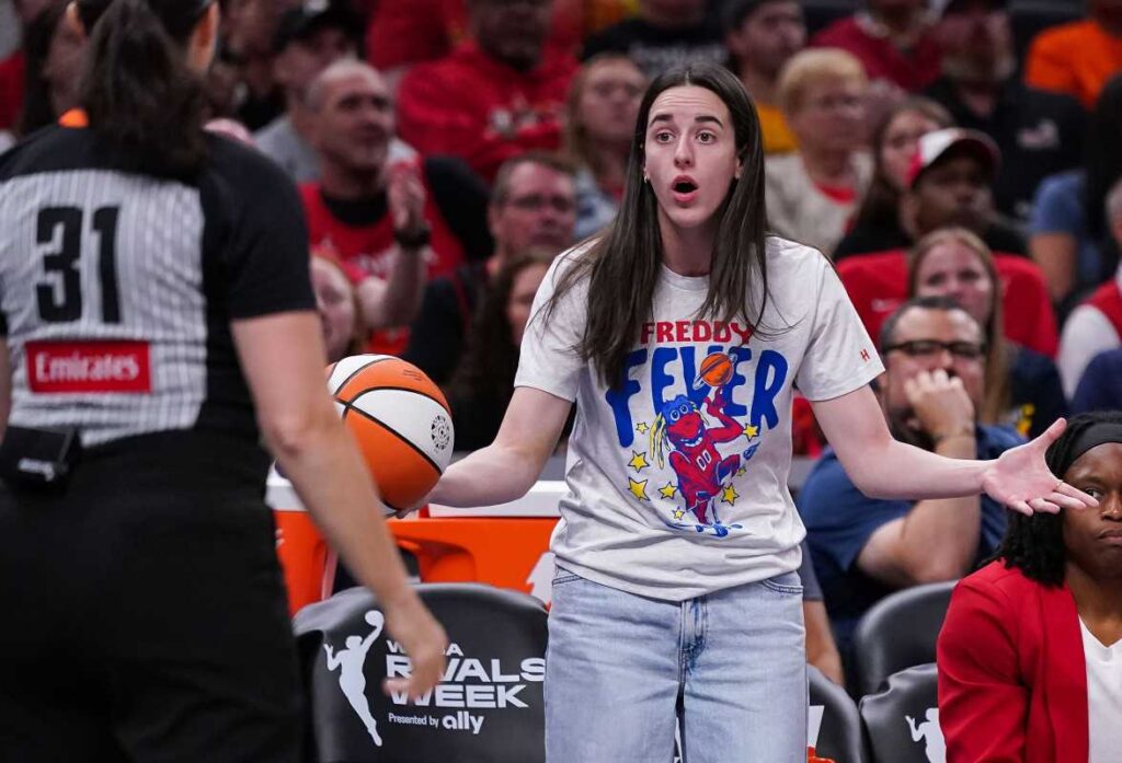 Fans wonder if Caitlin Clark will accidentally destroy the WNBA Cdb8929ebd071aa189c89db2c3f1a91d.jpeg
