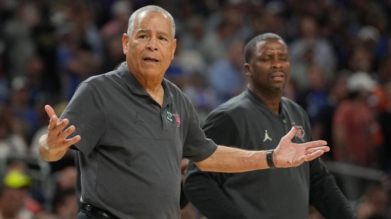 The No. 2 Houston Cougars were left out of the top seed in the latest bracketology F8c69f8112637da51a544b8dbecc9a7d.jpeg