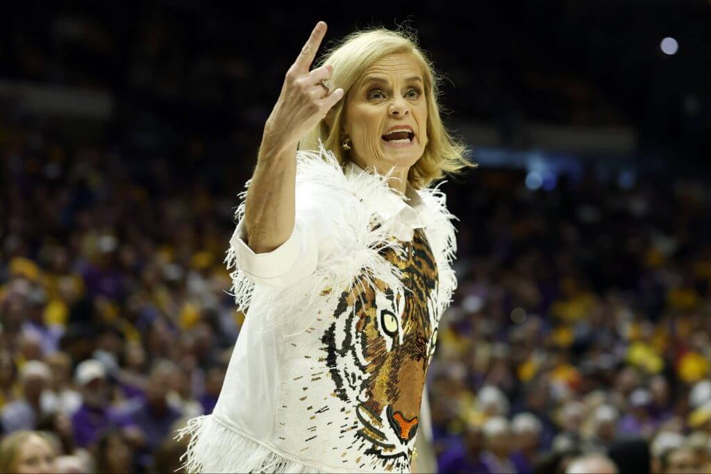 Women’s basketball power rankings: If LSU can’t beat South Carolina, is it a tournament threat? 263d71418bcc45e9d830e89c7d518791.jpeg